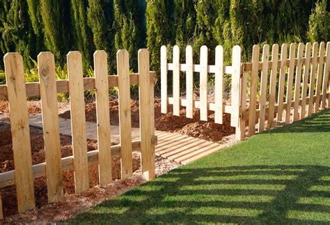 Construir valla y valla de jardín